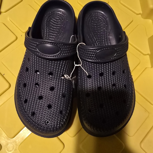 Unk Men's Navy Slip-On Clogs - Picture 2 of 9